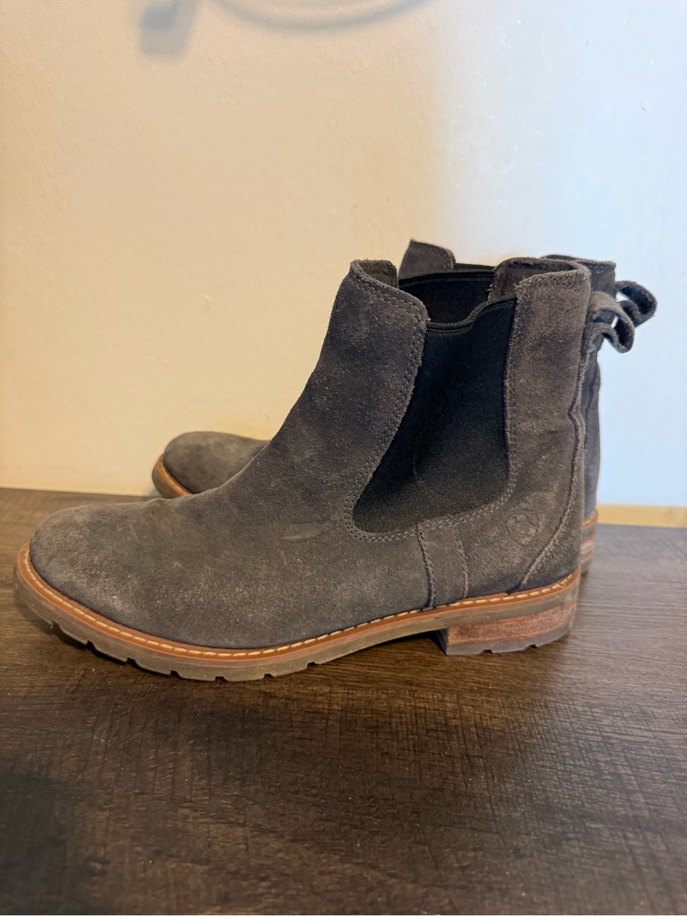 Ariat Women's Wexford Chelsea Boots in Slate Suede